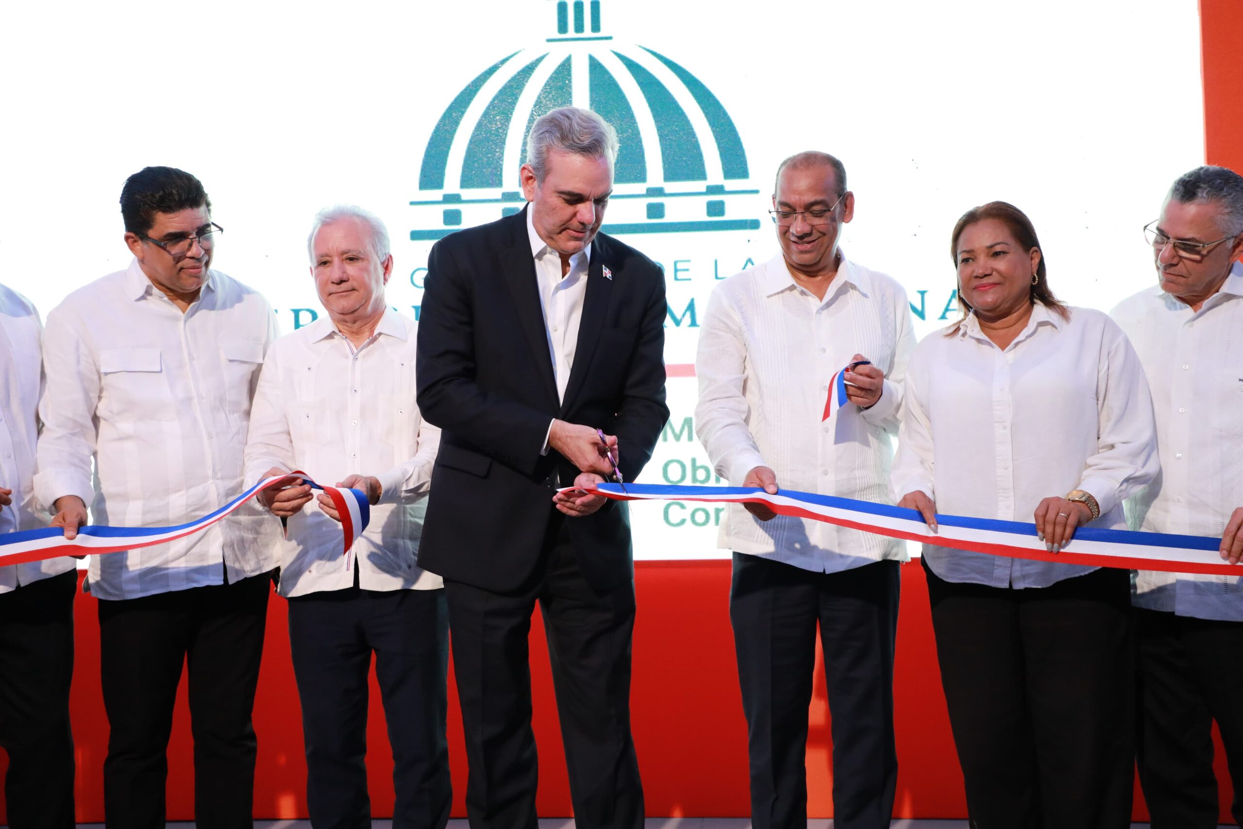 Presidente Abinader inaugura ampliación y modernización de la autopista